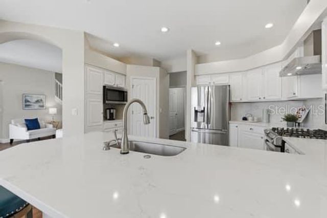 6113 COGNAC CIRCLE, Lutz, FL 33558