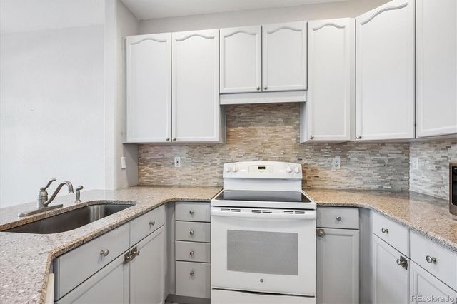 11273 W Rice Place, Littleton, CO 80127