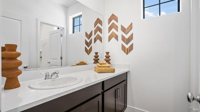 104 Wellness Way, Rohnert Park, CA 94928