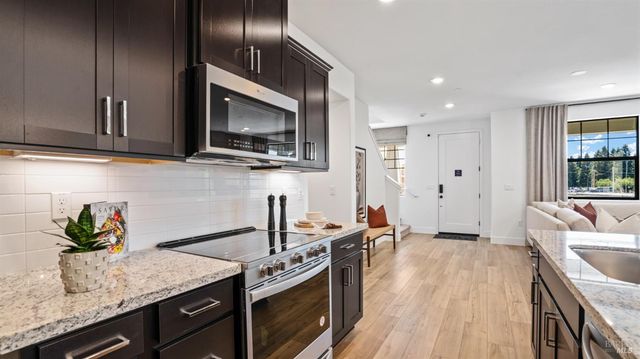 104 Wellness Way, Rohnert Park, CA 94928