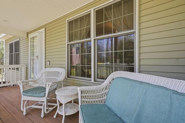 5 Sarah's Way, Newton, NH 03858