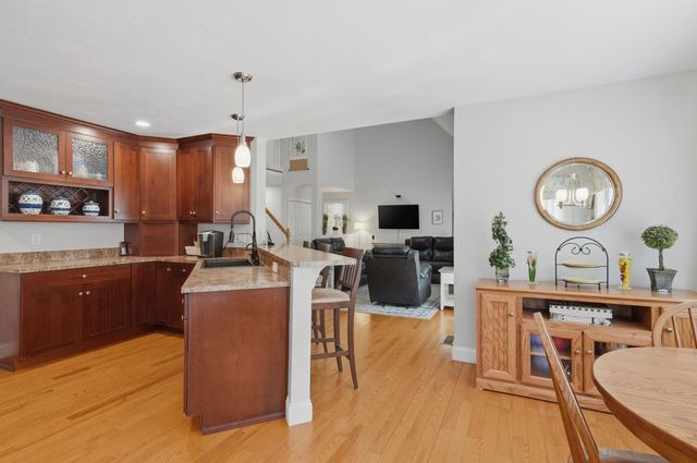 5 Sarah's Way, Newton, NH 03858