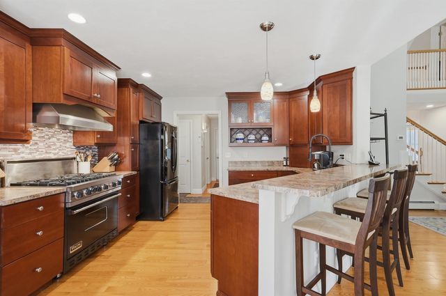 5 Sarah's Way, Newton, NH 03858