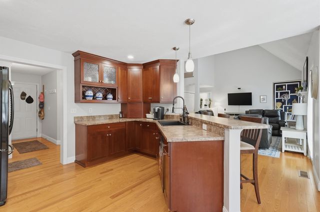 5 Sarah's Way, Newton, NH 03858