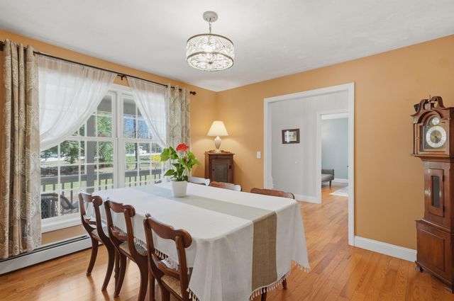 5 Sarah's Way, Newton, NH 03858