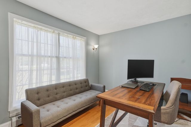 5 Sarah's Way, Newton, NH 03858