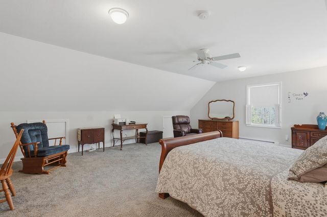 5 Sarah's Way, Newton, NH 03858