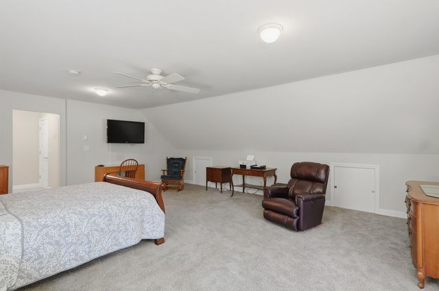 5 Sarah's Way, Newton, NH 03858