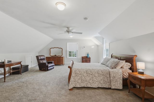 5 Sarah's Way, Newton, NH 03858
