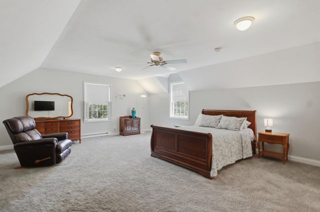 5 Sarah's Way, Newton, NH 03858