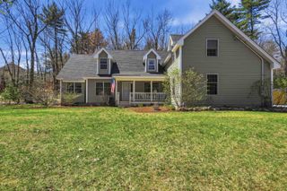 5 Sarah's Way, Newton, NH 03858
