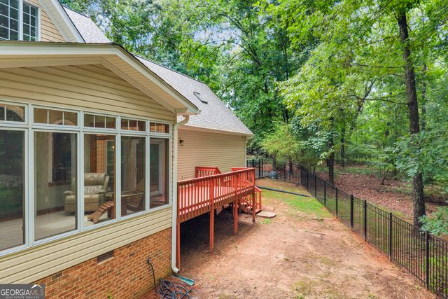 242 Pristine Cove, Hartwell, GA 30643