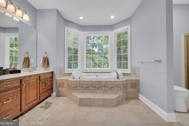 242 Pristine Cove, Hartwell, GA 30643