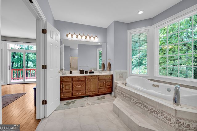 242 Pristine Cove, Hartwell, GA 30643