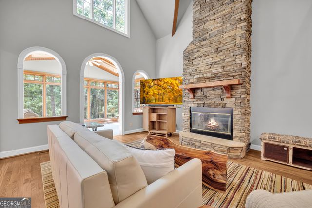 242 Pristine Cove, Hartwell, GA 30643