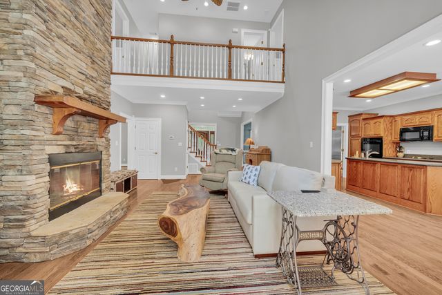 242 Pristine Cove, Hartwell, GA 30643