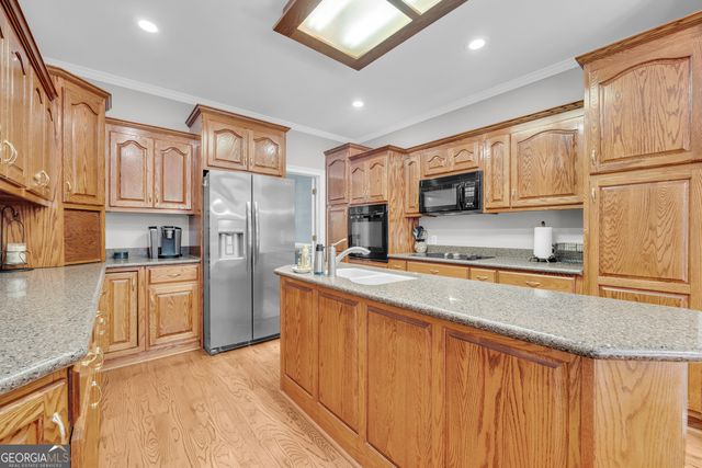 242 Pristine Cove, Hartwell, GA 30643