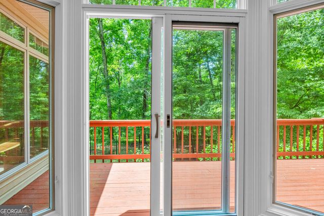 242 Pristine Cove, Hartwell, GA 30643