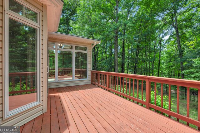 242 Pristine Cove, Hartwell, GA 30643