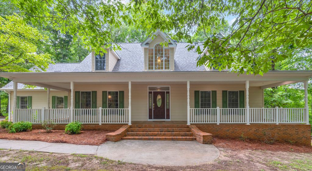 242 Pristine Cove, Hartwell, GA 30643
