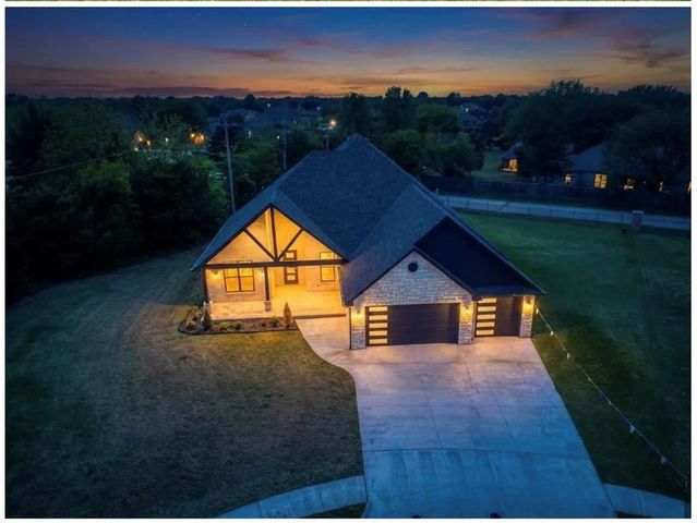 2907 Ridgecrest Drive, Purcell, OK 73080
