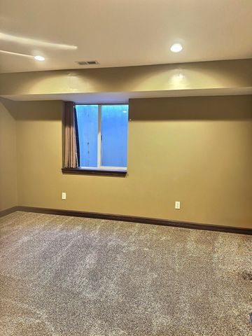 1929 W Schoolhouse St, Haysville, KS 67060