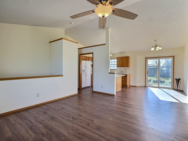 1929 W Schoolhouse St, Haysville, KS 67060