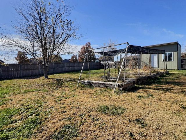 1929 W Schoolhouse St, Haysville, KS 67060