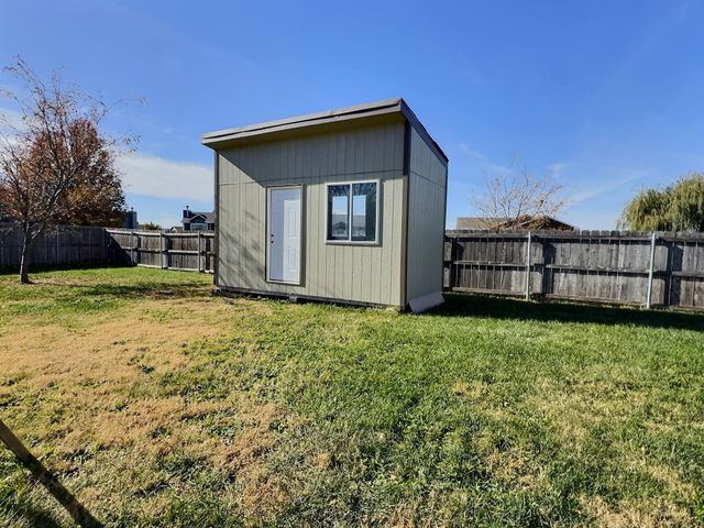 1929 W Schoolhouse St, Haysville, KS 67060