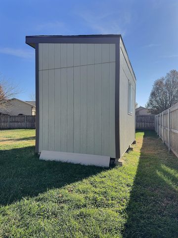 1929 W Schoolhouse St, Haysville, KS 67060