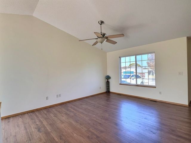 1929 W Schoolhouse St, Haysville, KS 67060