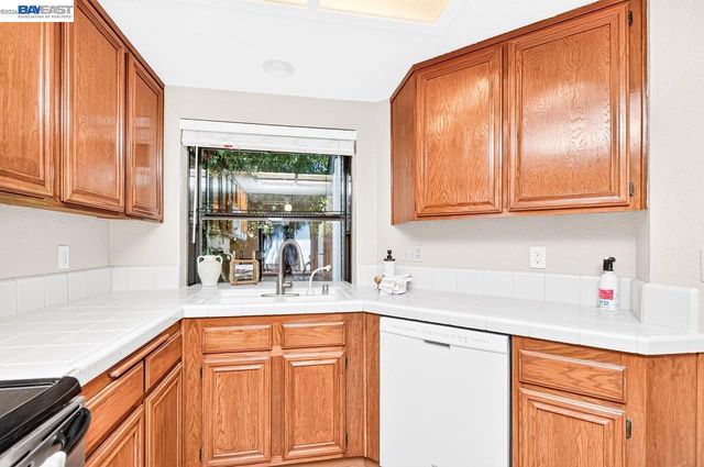 1828 Rheem Ct., Pleasanton, CA 94588
