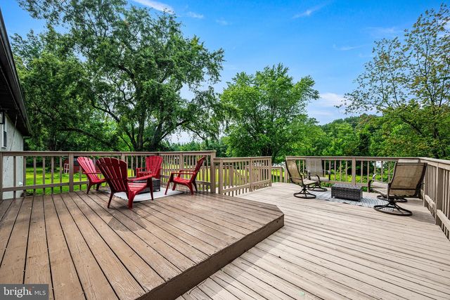 29 KURTZ RD, Schwenksville, PA 19473