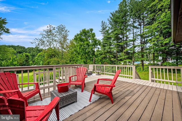 29 KURTZ RD, Schwenksville, PA 19473