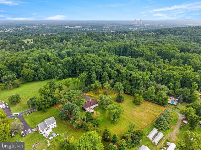 29 KURTZ RD, Schwenksville, PA 19473