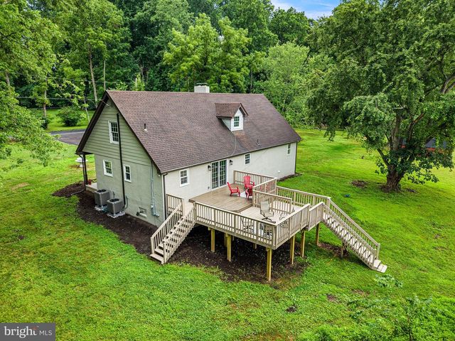 29 KURTZ RD, Schwenksville, PA 19473