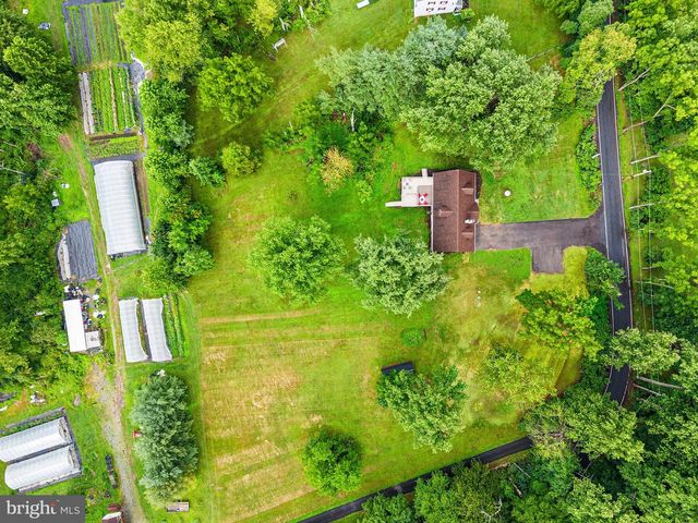 29 KURTZ RD, Schwenksville, PA 19473