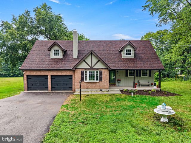29 KURTZ RD, Schwenksville, PA 19473