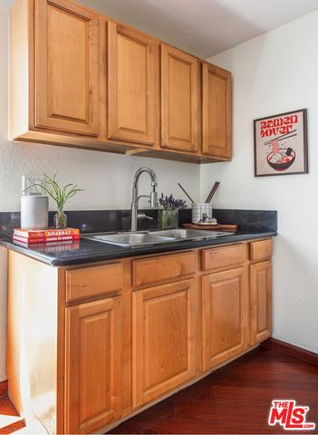 4361 Berryman Avenue 12, Los Angeles, CA 90066