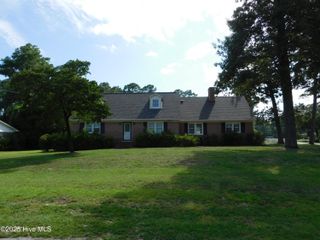 509 W Wilson Creek Drive, Trent Woods, NC 28562