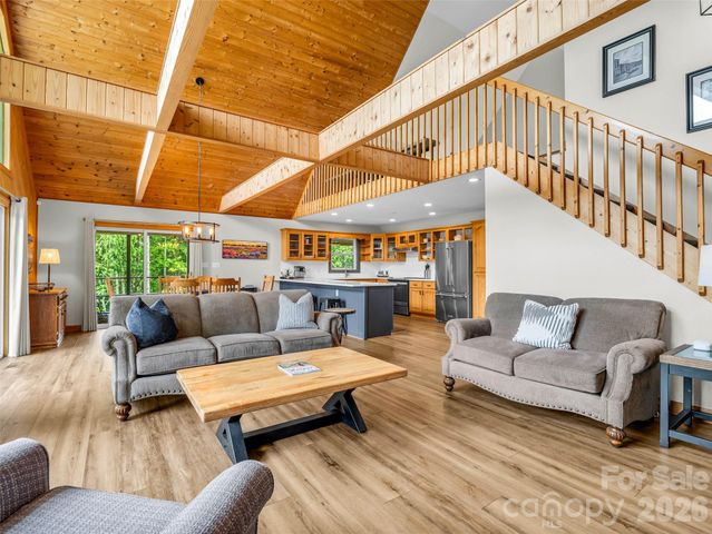 450 Windom Cove, Burnsville, NC 28714
