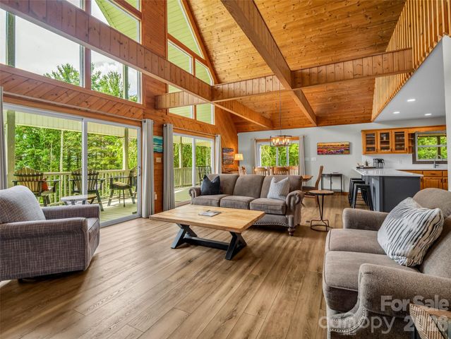 450 Windom Cove, Burnsville, NC 28714