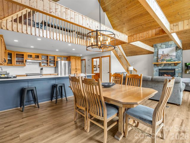 450 Windom Cove, Burnsville, NC 28714