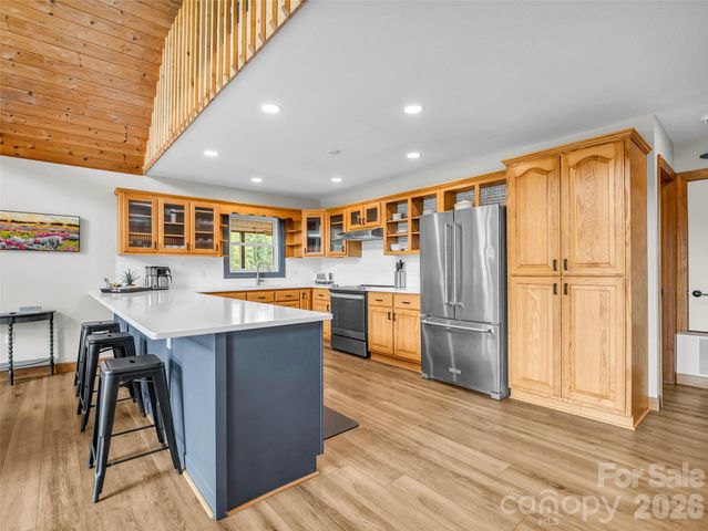 450 Windom Cove, Burnsville, NC 28714