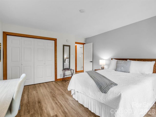 450 Windom Cove, Burnsville, NC 28714