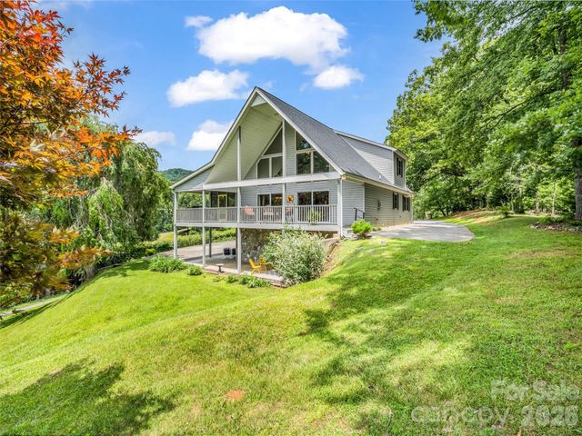 450 Windom Cove, Burnsville, NC 28714