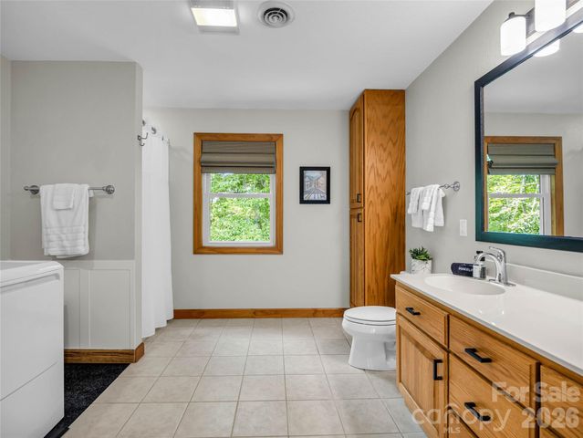 450 Windom Cove, Burnsville, NC 28714