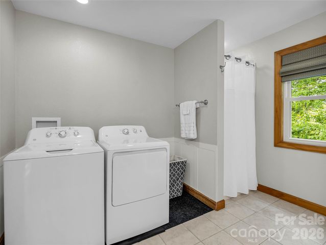 450 Windom Cove, Burnsville, NC 28714