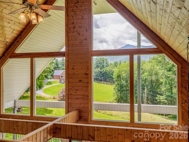 450 Windom Cove, Burnsville, NC 28714