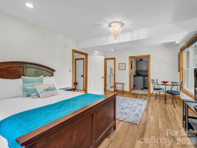 450 Windom Cove, Burnsville, NC 28714